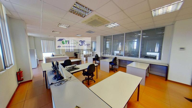 Foto fa1664e2-6f5e-4e00-9edb-1ca8efa9ca11. Bureau dans Garrapinillos Zaragoza