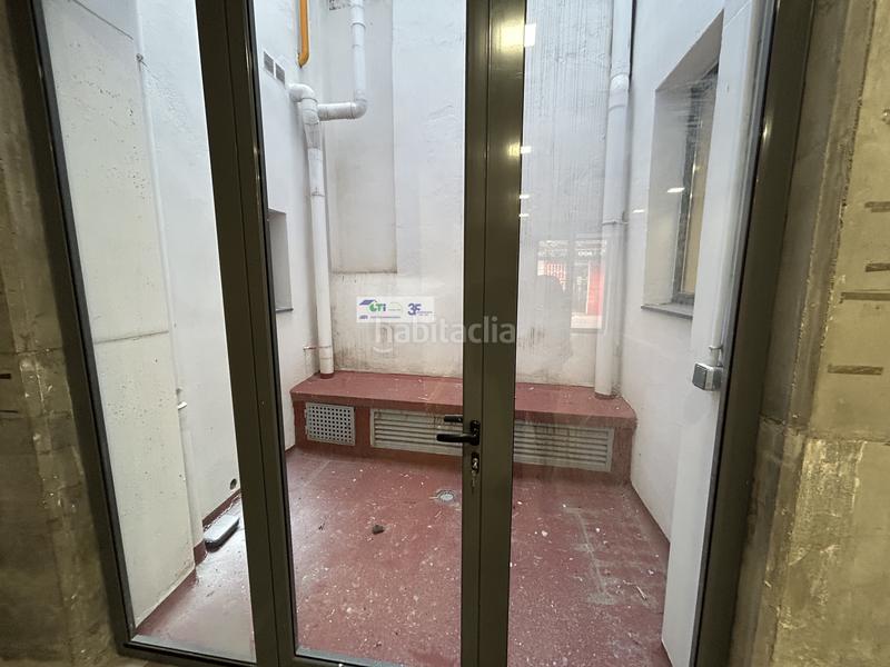 Foto 60e7e6c3-44c6-437d-95d0-e02ed39f9812. Alquiler local comercial local alquiler zona coso en Zaragoza