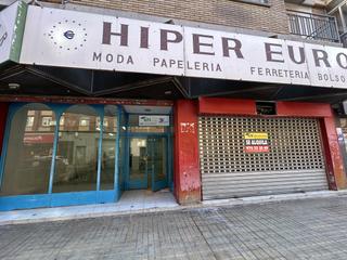 Locale commerciale in CALLE LEOPOLDO ROMEO