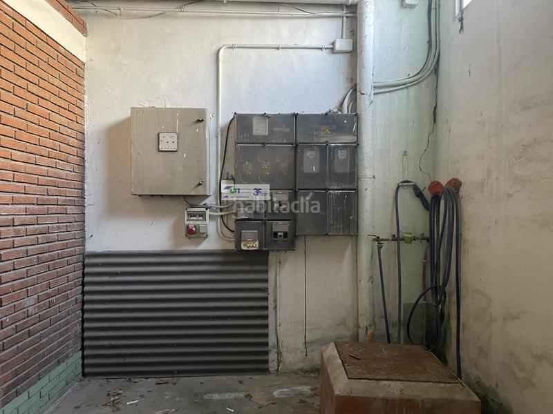 Foto 137c6654-8dc4-45b1-ad1e-6655b0ff14ae. Nau industrial a Arrabal Zaragoza