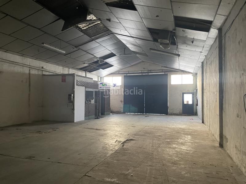Foto 27042f1b-1e04-43bd-8f47-85b97e0da4c0. Nau industrial a Arrabal Zaragoza