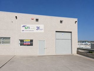 Rent Industrial building  C/ guara. Nave en alquiler  192 m2, polxcdgono valdeconsejo
