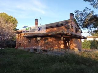 Chalet  Calle marzo (urbanización  el zorongo). Venta de casa en el zorongo