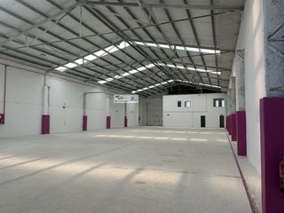 Affitto Capannone industriale  Polígono santa fe. Nave industrial en polxcdgono santa fe, 780 m2 fachada a  carret