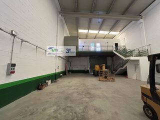 Location Bâtiment à usage industriel  Calle borderea. Alquiler de nave instalada de 325m2
