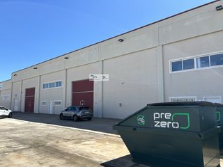 Location Bâtiment à usage industriel  C/ bogotÁ. Conjunto de dos naves en alquiler de 2.000m2 , polxcdgono  centr