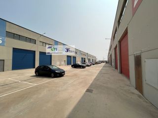 Bâtiment à usage industriel  Calle del romero. Venta de 4 naves en rentabilidad