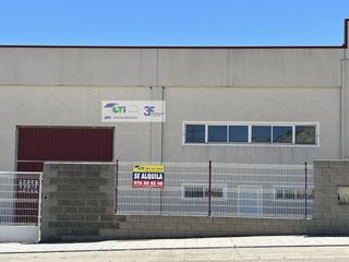 Lloguer Nau industrial  C/ bogotÁ. Nave en alquiler 984 m2 de superficie, mxc1s terreno trasero y d