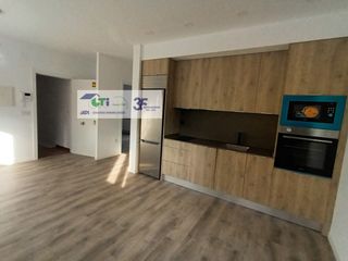 Etagenwohnung  Calle figueras. Venta de pisos.
