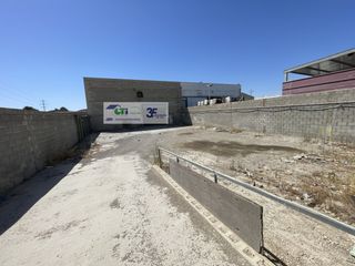 Alquiler Nave industrial  C/ rio gallego. Nave en alquiler con terreno