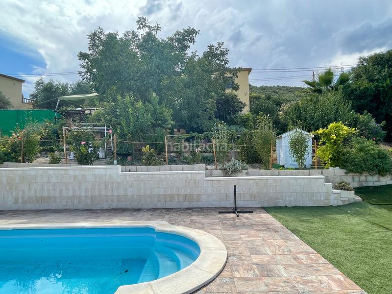 Foto e065cfb4-5280-45d9-887e-cf292d48e161. Casa bifamiliare con parcheggio piscina in Iznájar