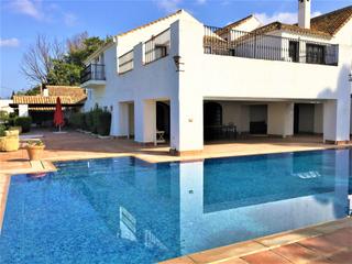 Mas à San Enrique-Guadiaro-Pueblo Nuevo. Amplia oportunidad de inversiones  cortijo andaluz, con alcance