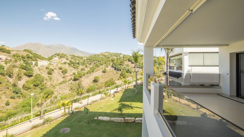 Foto db2964d0-27fe-434c-9ae1-d46445b23c9f. Piano terra con parcheggio piscina in altos de Estepona Estepona