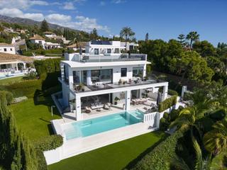House in Nagüeles Alto. Villa situada en nageles, marbella milla de oro