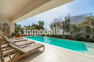 Casa a Marbesa. Cautivadora villa con ambiente de resort tropical e impresionant