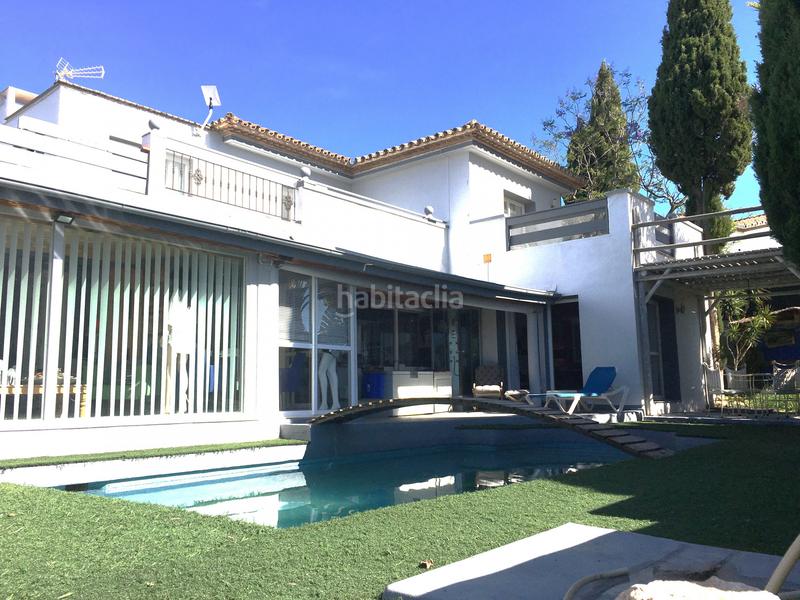 Foto c7ade4fe-bcca-4046-859f-c5cf07bcaa66. Casa amb piscina a Estepona golf Estepona
