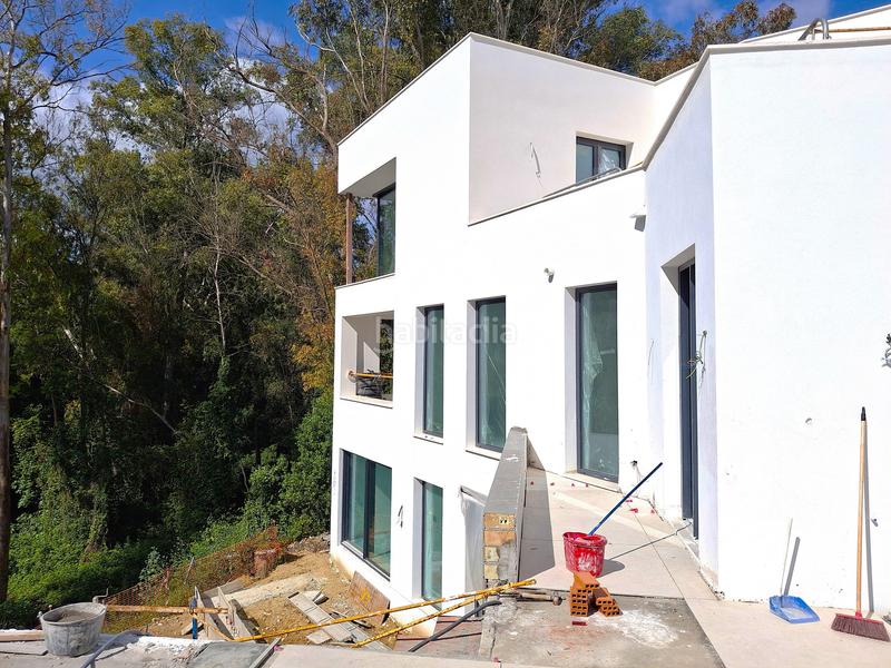 Foto 2b65ccaf-eb0b-461e-b85f-9440b9b06d1b. Casa amb aparcament piscina a Sotogrande alto Sotogrande