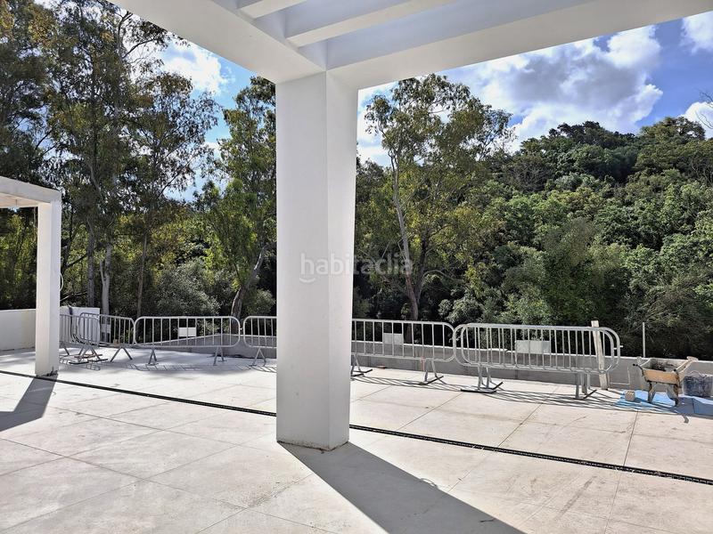 Foto 5e49b6a8-270e-4b0d-924f-d8c0b71556a8. Casa amb aparcament piscina a Sotogrande alto Sotogrande