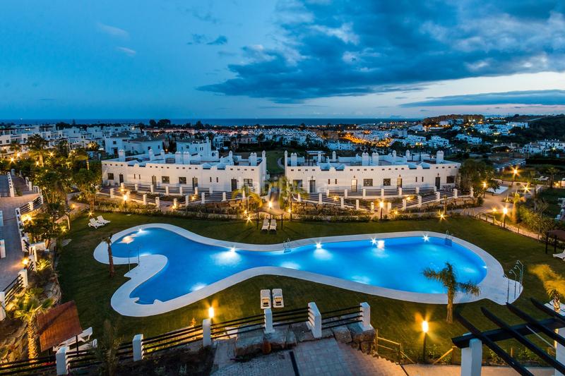 Foto c91ad8cb-bce6-4ffc-82dc-498665bb50ad. Ático  duplex de lujo con impresionantes vistas al mar en Estepona