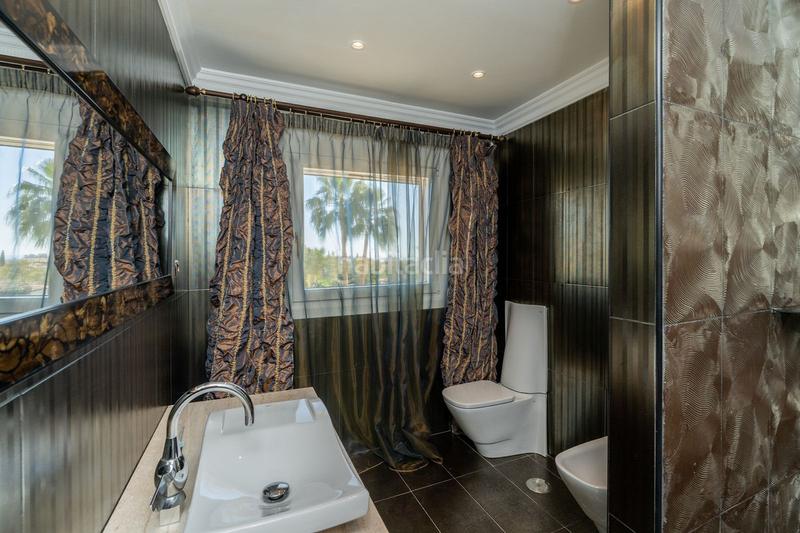 Foto 1920ab0b-a04f-4539-9ee5-6227b574d39b. Casa con parcheggio piscina in Benahavís pueblo Benahavís