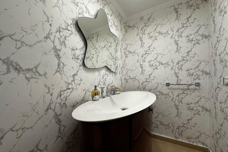 Foto 1dae9f88-b259-40a0-ad0e-791f407e3394. Casa con parcheggio piscina in Benahavís pueblo Benahavís