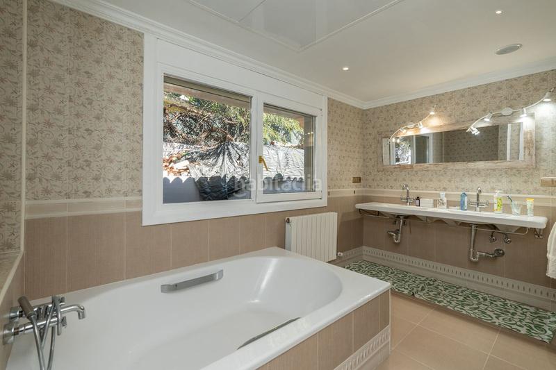 Foto 24cce67b-ba1d-4367-9c47-7811d5a65b10. Casa con parcheggio piscina in Benahavís pueblo Benahavís