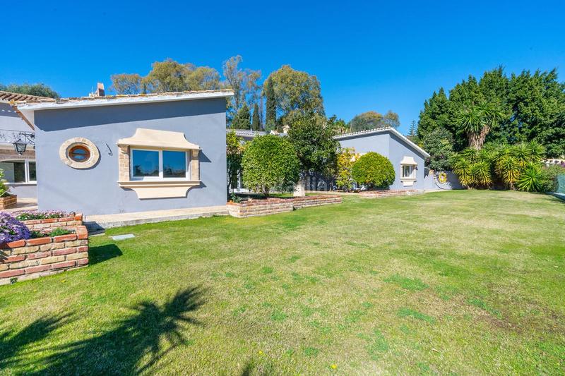 Foto 382220a6-f0a5-4606-a85c-45c3b2d53f54. Casa con parcheggio piscina in Benahavís pueblo Benahavís