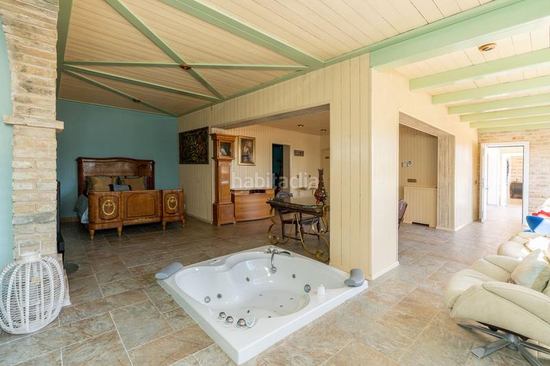 Foto 3ae443df-f32a-406f-85e4-04340825a21f. Casa con parcheggio piscina in Benahavís pueblo Benahavís