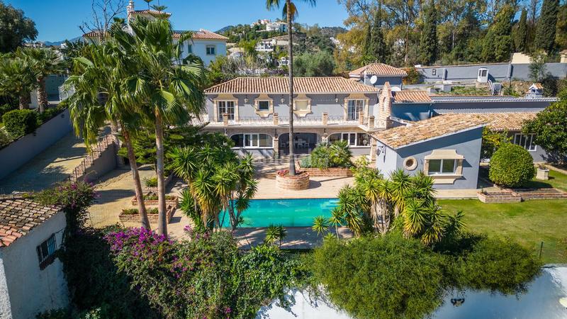 Foto 904d47b3-307c-4849-a3a4-363694d7a127. Casa con parcheggio piscina in Benahavís pueblo Benahavís