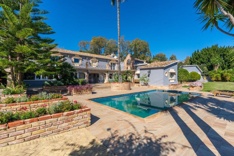 Foto e9da7d26-39d3-4e42-91f9-c8883ada270f. Casa con parcheggio piscina in Benahavís pueblo Benahavís