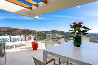 Planta baixa a Benahavís pueblo. Apartamento de primera planta en el bloque 13