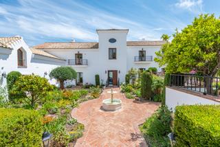 Mas à Sotogrande Alto. Impresionante estilo andaluz 7 dormitorio cortijo en elevated lo