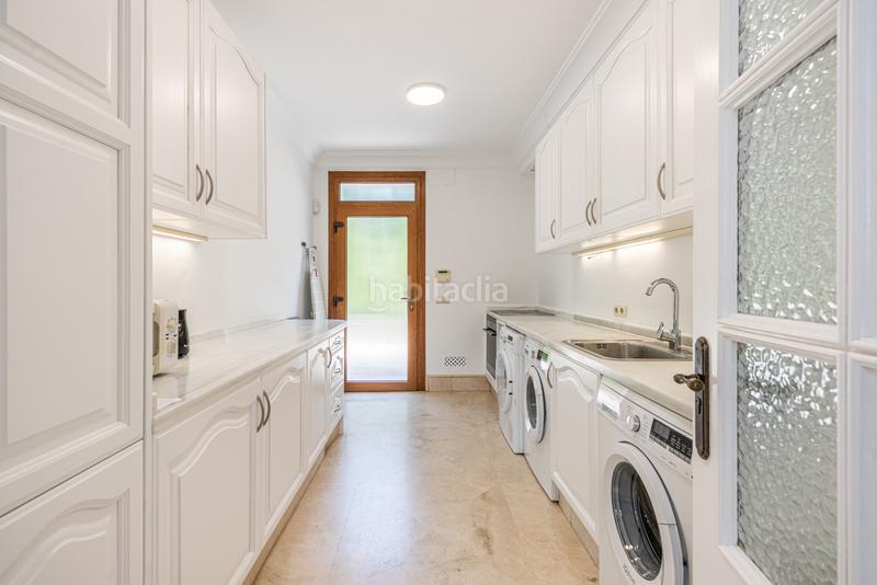 Foto 35fa66cb-cdd9-4a45-bea5-b2189f2bcc8f. Masia amb aparcament piscina a Sotogrande alto Sotogrande