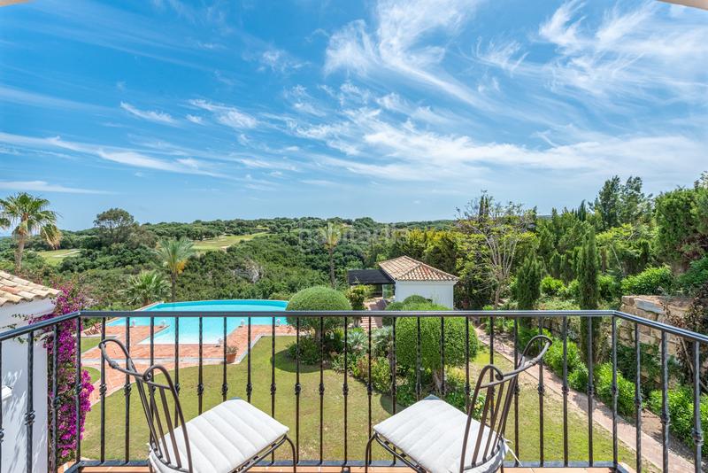 Foto da6c2741-218f-49ca-b69a-265501308330. Masia amb aparcament piscina a Sotogrande alto Sotogrande