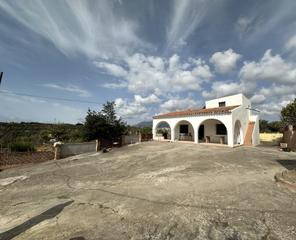 Casa en Cancelada. Increíble oportunidad con proyecto de renovación con vista mar p