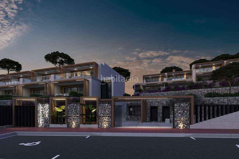 Foto 1e1f03bb-235a-453e-a3e4-15af6827ac84. Reihenhaus mit parking pool in El Faro de Calaburra - Chaparral Mijas