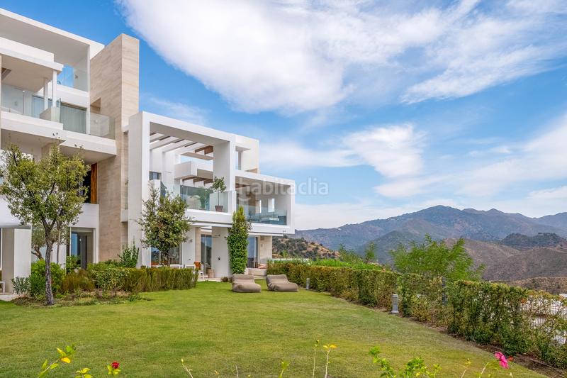 Foto f93fa8c6-01da-48b4-abcb-dbcbcdd43ff7. Planta baja apartamento en planta baja de lujo en marbella golden mile en Ojén