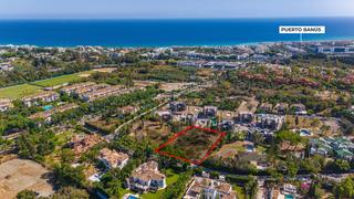Terreny residencial a La Dama de Noche - La Alzambra. Parcela exclusiva en atalaya de rio verde, nueva andalucía