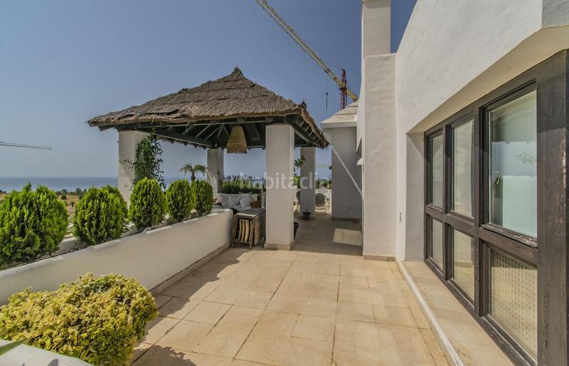 Foto 72bf6319-4975-4303-a9cb-76a22f5f6039. Ático  de lujo en Río Real, este en Río Real Marbella