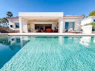 Casa en Mijas Golf. Villa de lujo en primera línea de golf en mijas golf, málaga