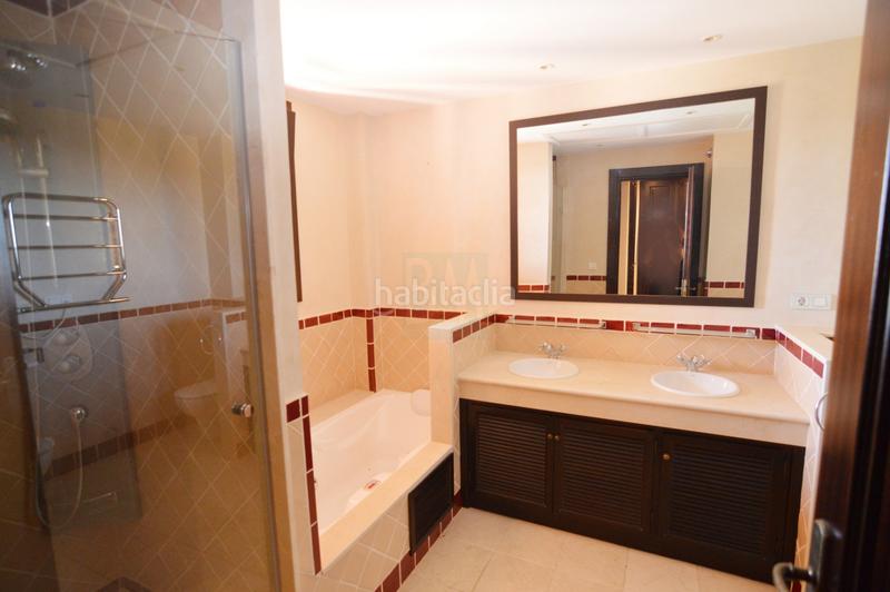 Foto 889af7ac-e660-4f28-8421-12cac8e024e2. Casa a schiera con piscina in Sotogrande alto Sotogrande