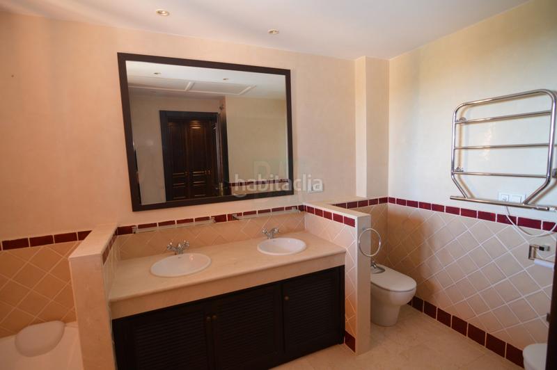 Foto 8fc249eb-d4fe-423b-8bfc-b7449ce52342. Casa a schiera con piscina in Sotogrande alto Sotogrande