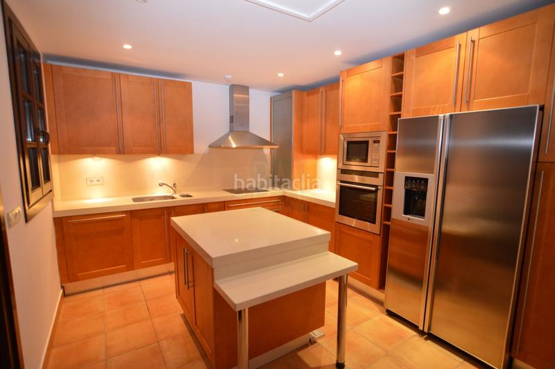 Foto ba7e2fe8-af07-4fbd-876b-ea6e2f69bac3. Casa a schiera con piscina in Sotogrande alto Sotogrande