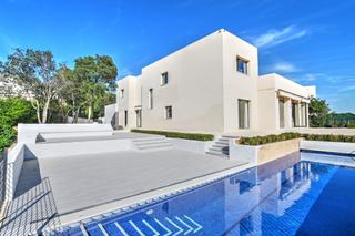 Casa en Sotogrande Alto. Villa contemporánea de 5 dormitorios en finca privada en sotogra