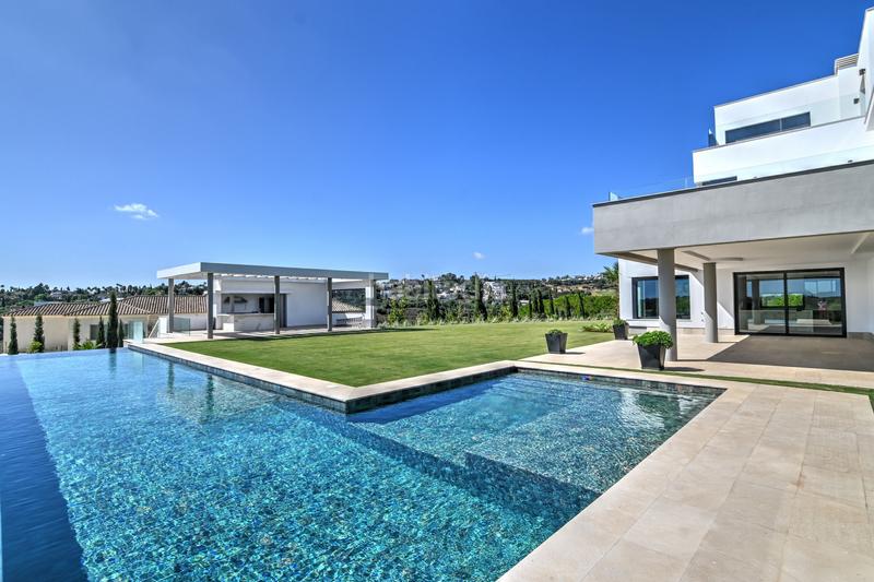 Foto 5a5a096b-8c59-4bbd-94f0-5d51e7fad46c. Haus mit parking pool in Sotogrande alto Sotogrande
