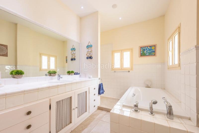 Foto d58551ff-e799-4e79-8e80-1feca7a0d618. Casa con parcheggio piscina in Sotogrande alto Sotogrande