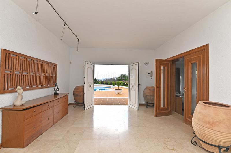 Foto 044d6710-6ea0-4ebe-a462-2b0d715497f9. Casa estupenda villa con piscina y licencia turistica entre Jesús y cap martinet en Santa Eulària