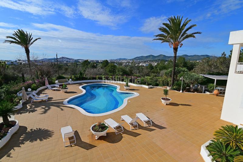 Foto 7cd896d9-ecc4-40e0-8b6e-5d685ee81281. Casa estupenda villa con piscina y licencia turistica entre Jesús y cap martinet en Santa Eulària