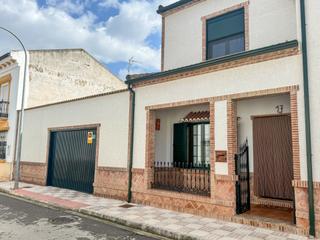 Casa adossada a Campillos. Casa adosada en campillos con piscina cerca el chorro