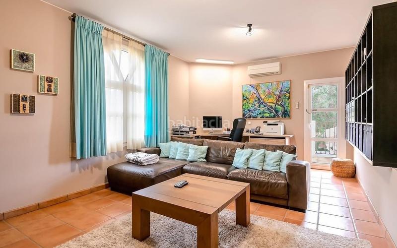 Foto d1b44f5c-61a8-4224-90a0-37f495ea2500. Casa con parcheggio piscina in Sotogrande alto Sotogrande